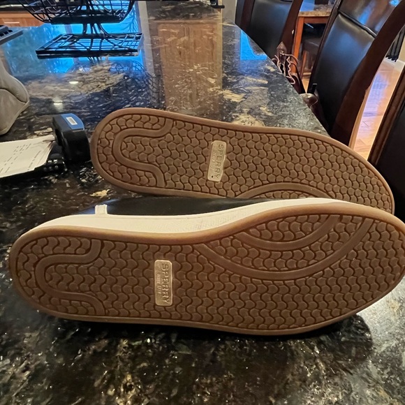 Sperry black leather loafers, size 9. Almost new. - Picture 3 of 4